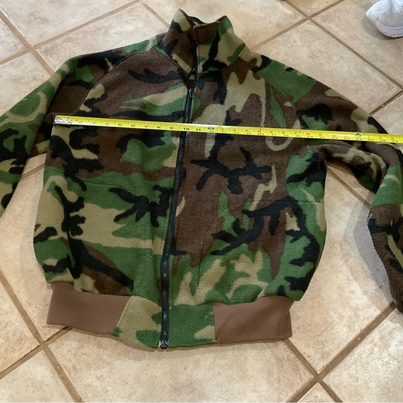 Cabela’s Camouflage Bomber style jacket coat, zip front, Sz M Ladies - Picture 4 of 6